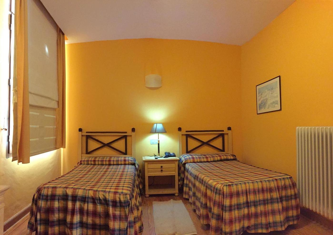Hotel Rural El Valle Barruelo de Santullán Buitenkant foto